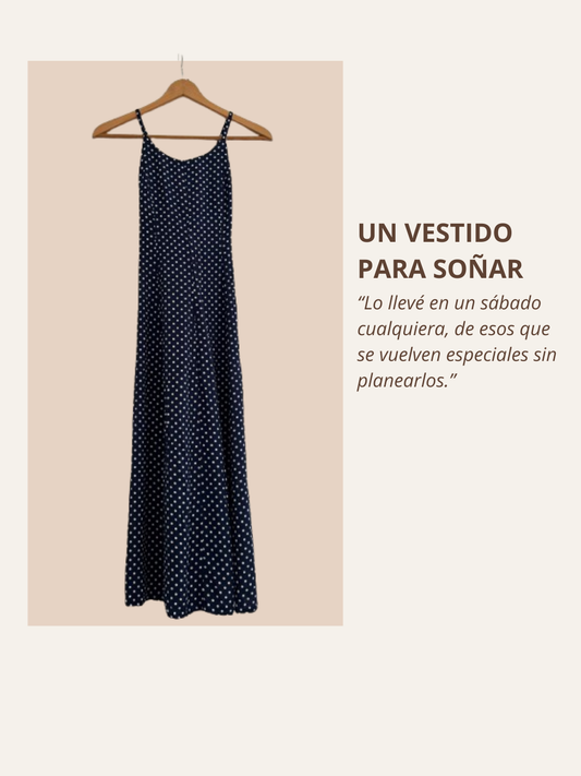 Vestido largo azul con blanco sostenible